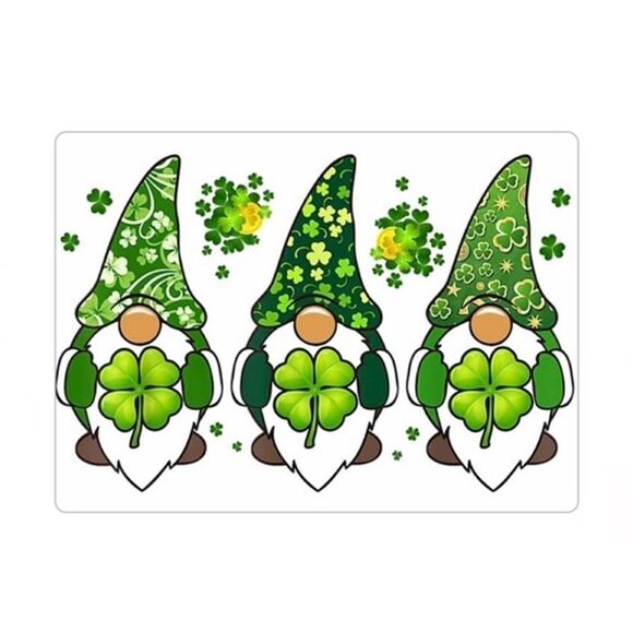 St Patrick’s Day 🍀 Gnome Magnet - Picture 1 of 2
